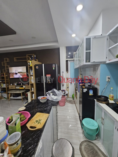 Property Search Vietnam | OneDay | Residential | Sales Listings, Suffocating house reduced by 3.4 billion, price to 9.5 billion, 94 square meters, 5-meter wide, expanding at the back, no car space