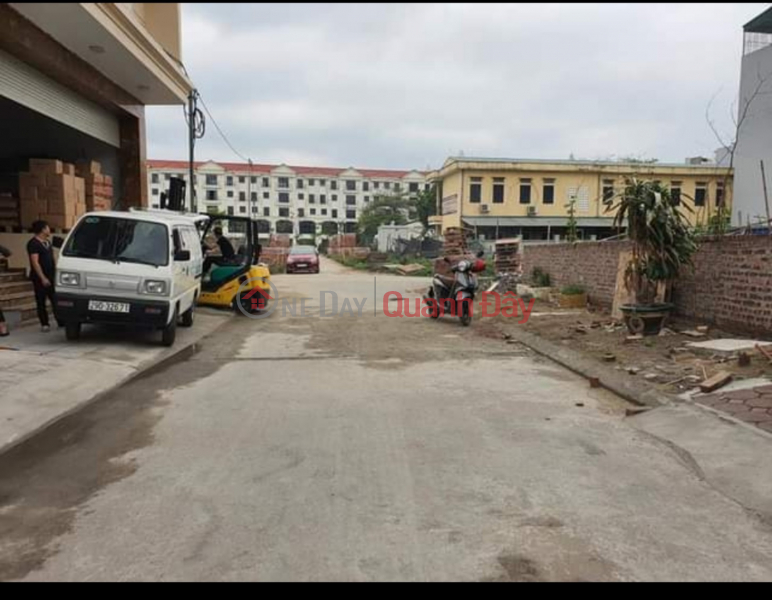 Property Search Vietnam | OneDay | Residential | Sales Listings LAND DIVISION LOT DV LAY YEN, HOAI DUC 112m - MT =68m ROAD WIDE 30m Best PRICE O Where is there sidewalk subdivision Price yes