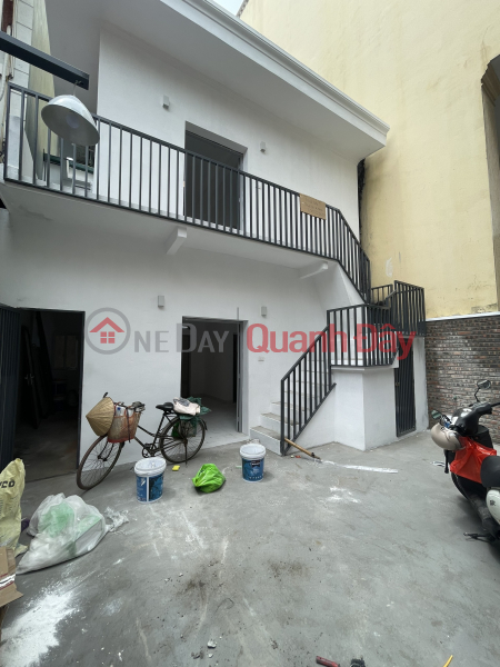 ADVERTISEMENT TOWNHOUSE FOR RENT, NEAR FLOWER GARDEN, WELL SPRING INTERNATIONAL SCHOOL, SCHOOLS AT ALL LEVELS, NEAR MARKET, RESIDENTIAL AREA Rental Listings
