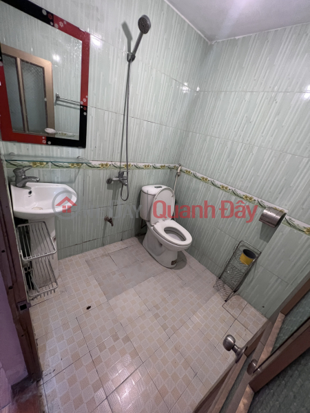 The owner rents a self-contained room at 20 alley 214 Nguyen Xien fully furnished for 3.5 million VND Vietnam Rental đ 3.5 Million/ month