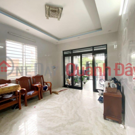 CAR ACCESS TO YARD - 2-STORY HOUSE 123m2 LAND - MARBLE MOUNTAIN, DA NANG - JUST OVER 2 BILLION _0