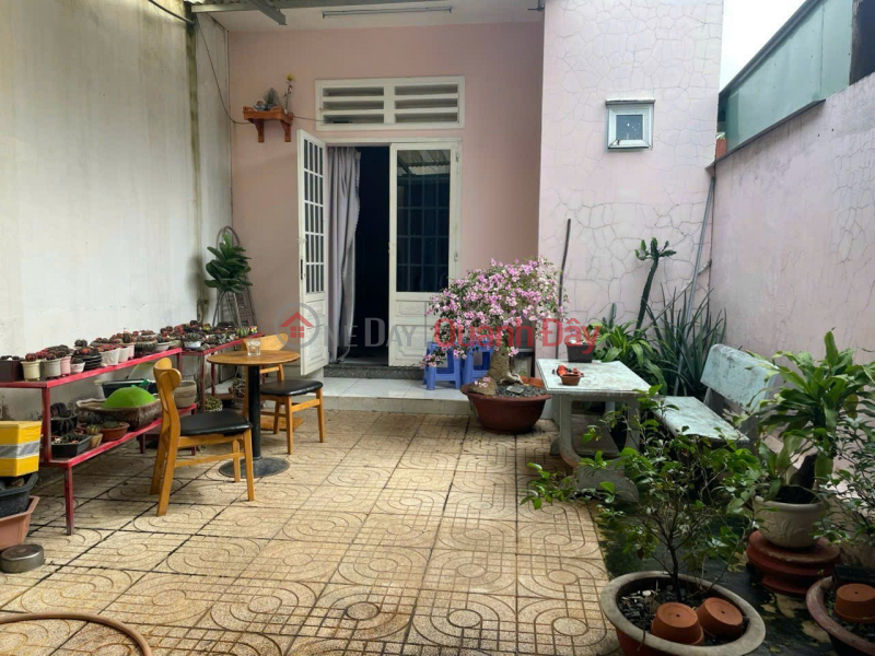 The house is stuffy! Urgent sale of house 155m2, 4m width near Hoa Binh hotel for only 2,650 Sales Listings