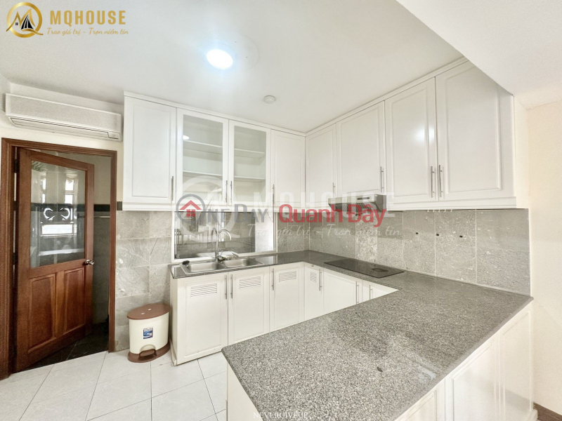 Real price of 2-bedroom apartment on Huynh Van Banh street right at Phu Nhuan intersection: reception, security, swimming pool, gym Vietnam, Rental, đ 15 Million/ month