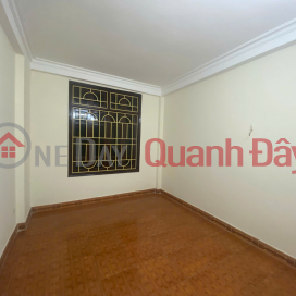 For rent in group of 6 people, family, online business, lane 211 Khuong Trung, 43m2, 3 floors, 3 bedrooms, 11 million _0