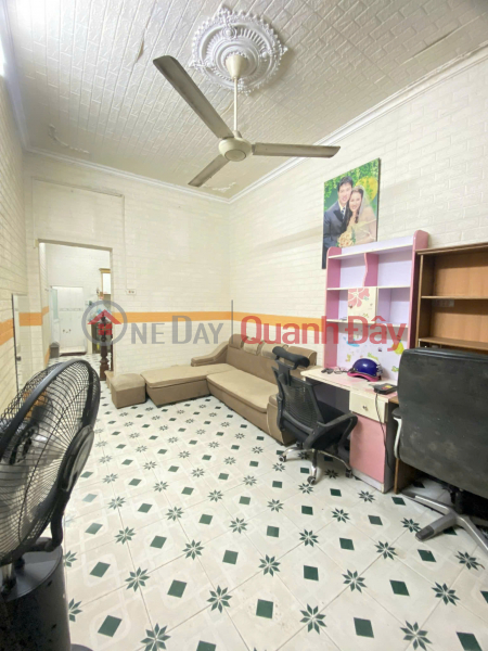 Whole house for rent in Goc De alley, 45m2, 3 floors, 6.5 million\\/month, Vietnam Rental, đ 6.5 Million/ month