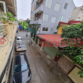 Less than 5 billion for 39m2 of land in the center of Long Bien, Hanoi. Cars can enter the house. Contact 0989894845 _0