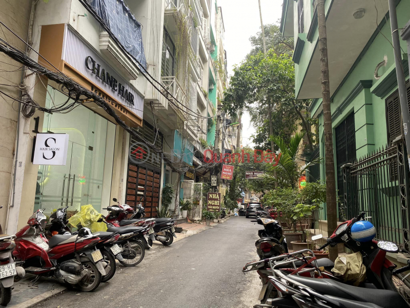 Property Search Vietnam | OneDay | Residential | Sales Listings | Selling a house divided into a lot on Thai Ha alley, with cars, busy business, 105m, 19.97 billion