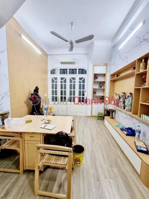 Bán nhà phố Xã Đàn_Sổ Đỏ Vuông Vắn_4 Ngủ_43mx4T_Giá: 7.6 Tỷ_Lh: 0396935190. _0