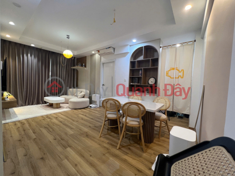 Tại cc SEASONS AVENUE bán căn 2 ngủ 71m2, giá 6.1 tỷ/ có slot ô tô _0