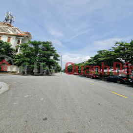 Only 6 billion x. Investment land Trau Quy, GL. Corner lot 60m2, cars can avoid, park day and night. Contact 0989894845 _0