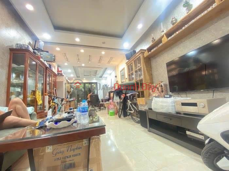 House for sale in Ngo Xuan Quang. 70m2 * 3 floors * 6.1 billion. Full furniture. Car can move back the door. Sales Listings