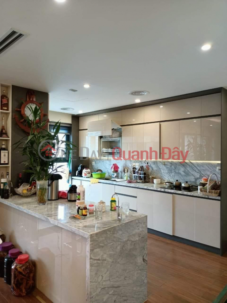 Urgently sell 3-bedroom apartment in Tower C Imperia Garden (203 Nguyen Huy Tuong) 126m2 priced at 7.3 billion VND, Vietnam | Sales đ 7.3 Billion
