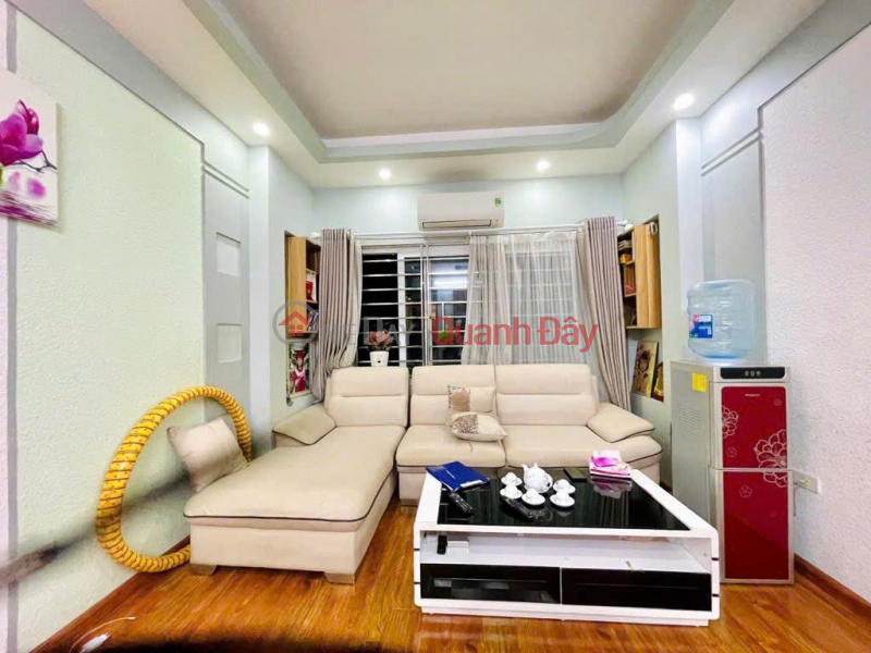 BÁN NHÀ ĐƯỜNG CẦU GIẤY 40M2 5 TẦNG 10M RA ĐƯỜNG Ô TÔ NGÕ THÔNG GIÁ 8 TỶ Niêm yết bán