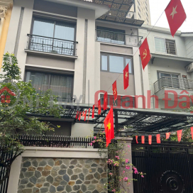 Cần bán BT Trung văn Hancic,Tố Hữu, DT 105mx 4T,MT 9m. Giá 35,5 tỷ. LH: 0964769634 _0