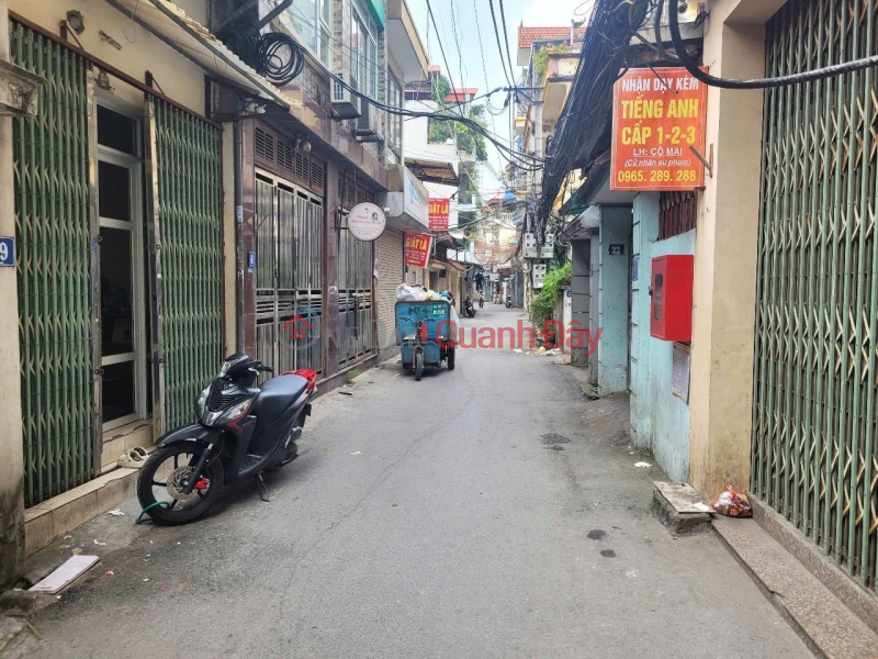 RARE FOR URGENT SALE – GOLDEN LAND ON TRAN PHU, VAN QUAN – HUGE FRONTAGE OF 6M.<br \\/> SQUARE NOTEBOOK LIKE A4 PAPER – SUPER BEAUTIFUL ALLEY 92 Sales Listings