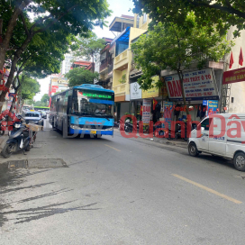 House for rent on Hang Ma street, 47m x 5 floors, corner plot. _0