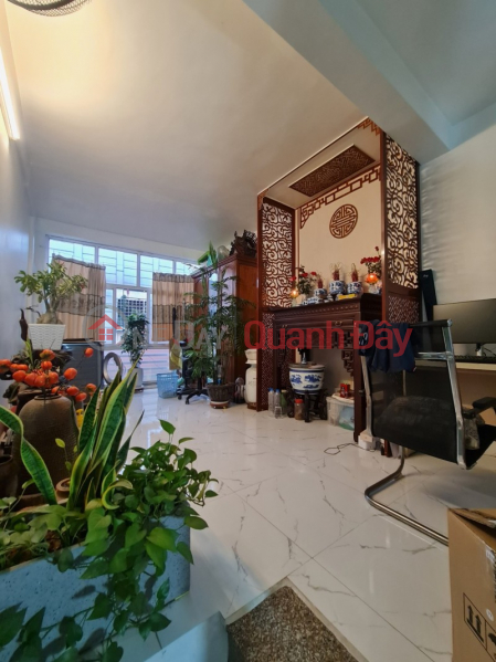 Selling private house Nguyen Ngoc Vu Cau Giay 35m 5 floors car parking right at the gate 6 billion contact 0817606560, Vietnam, Sales | đ 6.5 Billion