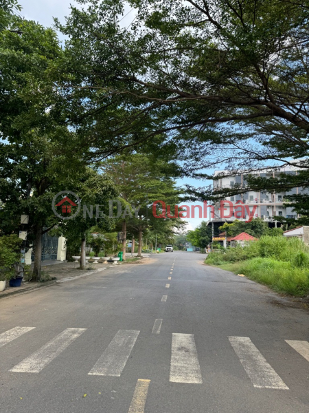 Super Rare Land for Sale in District 9! Villa land at extremely cheap price right in Lien Phuong, 450m2, price only 17.5 billion negotiable Sales Listings