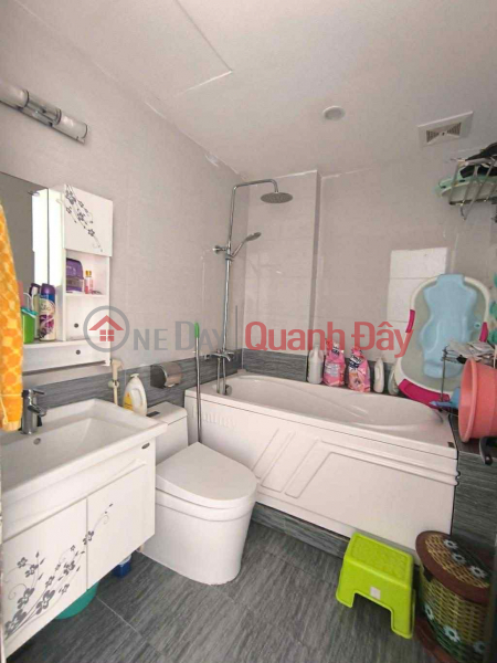 đ 13,8 tỷ, nhà đẹp Cổ Linh, 50m x 5 tầng, gara 2 ôtô, ngõ thông, đón đầu cầu Trần Hưng Đạo