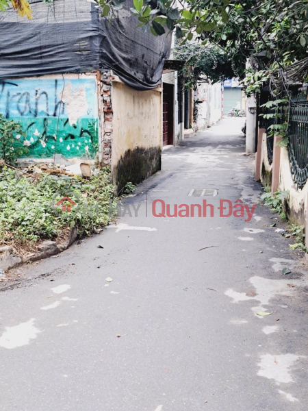 LAND FOR SALE WITH A HOUSE IN Quang Tien Nam Tu Liem 30m2 price 2.86 billion Sales Listings