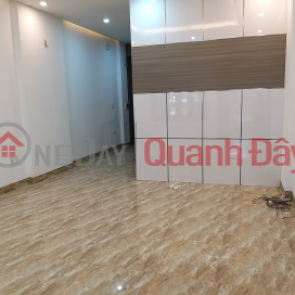 Cho thuê nhà Trần Vỹ, 120m2, 4 tầng, 20 triệu làm chuyển phát nhanh, văn phòng. _0