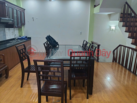 House for rent in lane 139 Nguyen Ngoc Vu, 40m2 x 5 floors, 3 bedrooms _0