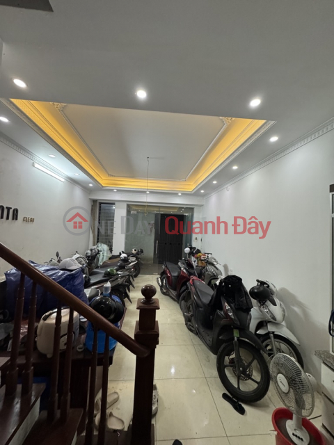 House for sale in Kim Giang - Car-avoiding alley - Car can enter the house - 38m2 _0