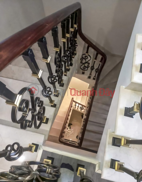Mình cho thuê nhà, 77m2_ 4.5T; Nguyễn Đình Thi, Hoàng Hoa Thám -37 tr _0