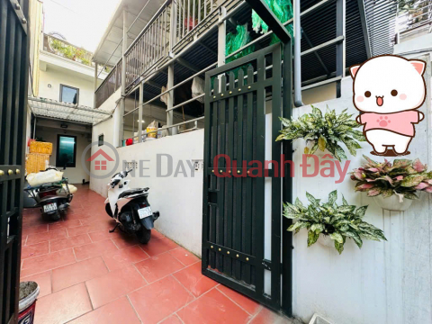 PHU THUONG CENTER - ONE STEP TO THE STREET - CAR PARKING ALLEY AT THE GATE _0