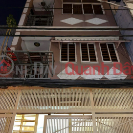 PRIME LOCATION - CLOSE TO DISTRICT 1 - SUITABLE FOR MULTIPLE BUSINESSES - FRONTAGE ON ONE SIDE OF A CAR-ACCESSIBLE ALLEY. _0
