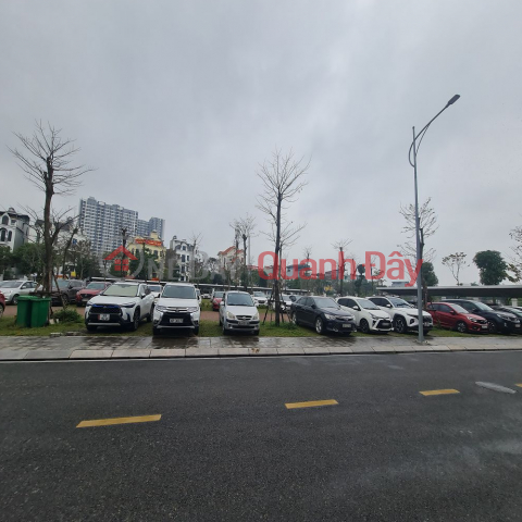 Selling the last plot of land in Trau Quy, Gia Lam, Hanoi. Corner plot 61m2, 8m road, 6 billion x. Contact 0989894845 _0