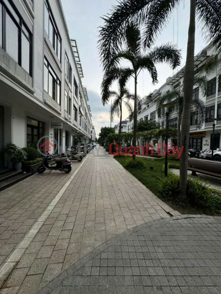 Property Search Vietnam | OneDay | Nhà ở Niêm yết bán Bán nhanh liền kề Vinhomes Gardenia, 94m2 5 tầng, thang máy, hoàn thiện đẹp