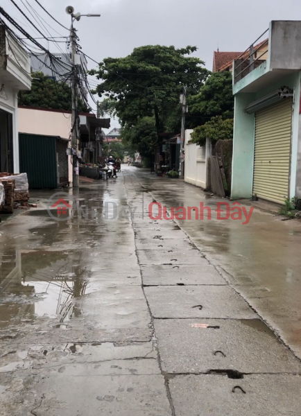 Property Search Vietnam | OneDay | Residential Sales Listings, Business axis, group 10, Quang Minh TT, only 3x million\\/m2. have residence. The main road was filled with cars passing each other