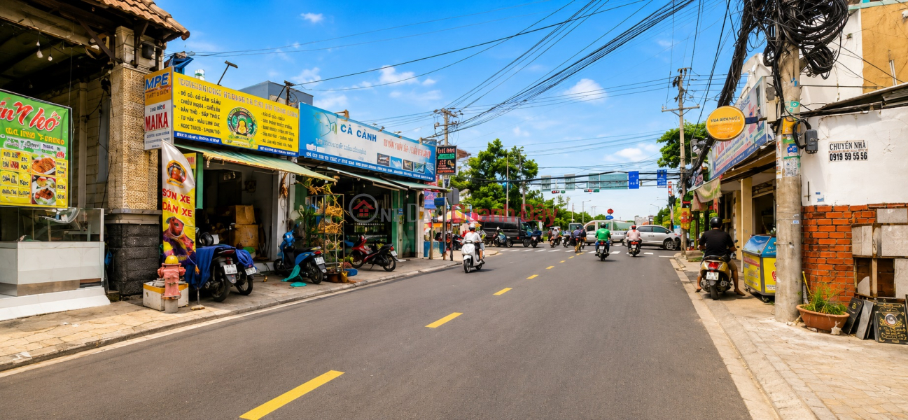 Commercial space for rent at Tan Ky Tan Quy, 238m², 19 million VND - near the intersection, close to AEON Mall. | Vietnam, Rental | đ 19 Million/ month