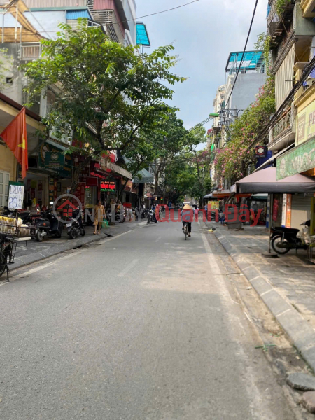 STREET FRONT - CORNER LOT TAN MAI - 3-STREET FRONT HOUSE<br \\/> - CHEAP - COLLECT WITH NEIGHBORS FOR A GREAT PRICE<br \\/> Tan Mai Street Sales Listings