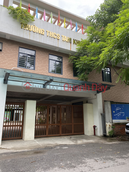 đ 6.8 Billion Urgent sale of Thinh Hao house, Dong Da, 5-storey house, corner lot, 3 open sides, near the street, beautiful new house, area 33m2, price only