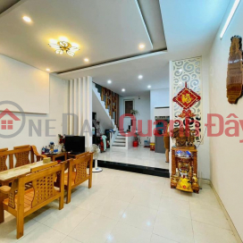 2 storey house for sale on Ha Huy Tap street _0