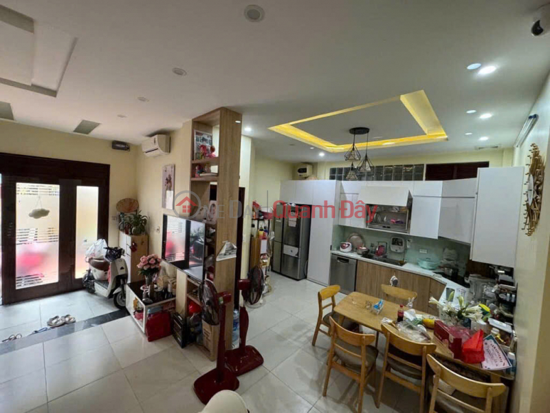 Lang Road, 69m, 5 floors, only 11.9 billion, near schools, hospitals, urban area Sales Listings