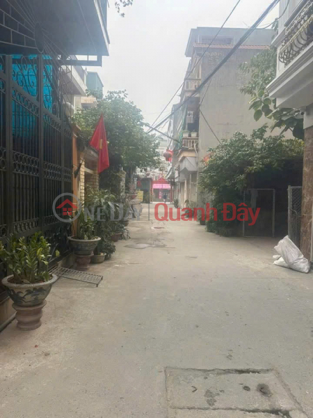 OWNER urgently selling a 3-story house, 70m2, in the Textile and Garment Area, Lai Xa, Hoai Duc - 1km from the Industrial University. Vietnam, Sales đ 9.2 Billion
