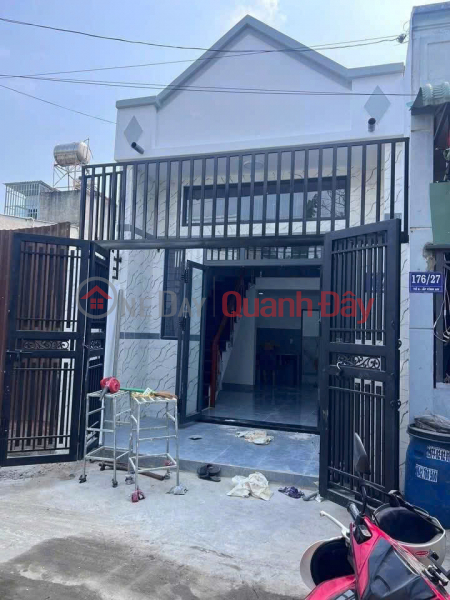 New house for sale near Nguyen Quoc Phu Secondary School, Dx14 Tan Vinh Hiep, Binh Duong. Price: 920 million VND. Sales Listings