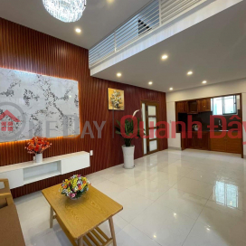 Hoang Dieu 2-storey house for sale, area 40m2, 3 STEPS from NEW MARKET Price 2 billion _0