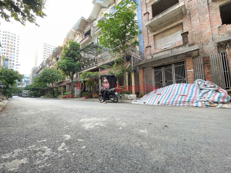 Lien Ke Loc Ninh, 4-storey house with rough construction for only over 8 billion - Area: 67.5m x 4 floors | Vietnam | Sales | đ 8.6 Billion
