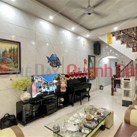 House for sale, lane 568 La Thanh, 50m2, 03 floors, 01 worship room, 01 kitchen, 01 living room, 03 bedrooms, 01 open drying yard _0