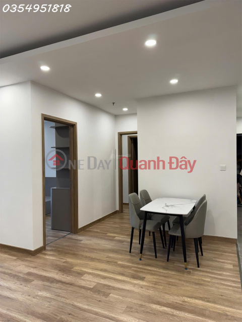 Selling a 3-bedroom apartment at a great price, mid-floor, southeast-facing balcony with a refreshing view of the swimming pool. _0