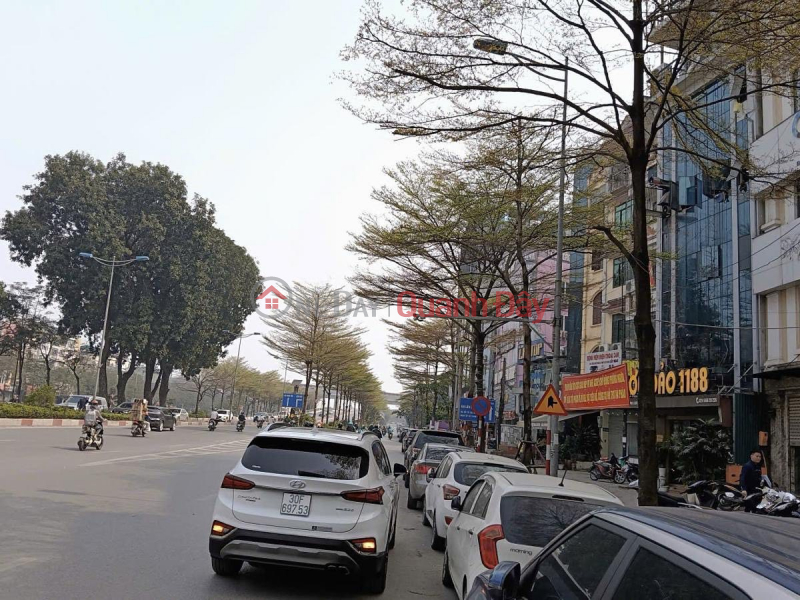 Mặt phố Láng ĐĐ 110m² MT 7m Lô góc 3 thoáng Vỉa hè rộng 10m Xây Building 68.6 tỷ, Việt Nam | Bán đ 68,6 tỷ
