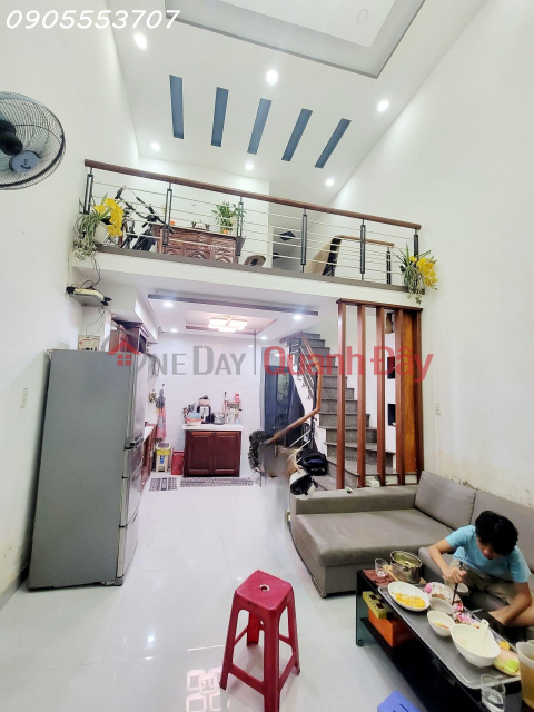 PRICE a little 2 billion. Kiet NGUYEN VAN LINH, Hai Chau, DN. Selling a 50m2 mezzanine house, just 3 steps from the car. _0