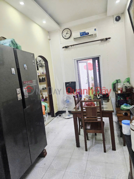 , Please Select | Residential, Sales Listings | đ 9 Billion