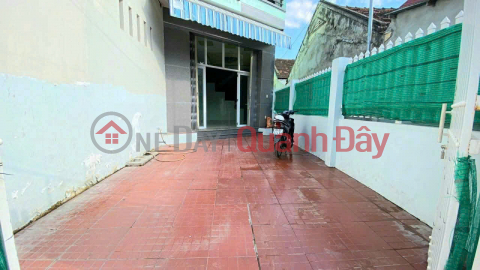 HOUSE FOR SALE WITH SEA FRONTAGE IN NORTH WARD OF NHA TRANG. (3 CARS ROAD) _0