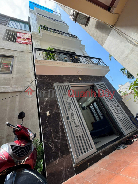 RARELY LEFT GROUP 12 - YEN NGHI Area: 54m2, new house lived in for 3 months. Still smells of new paint Sales Listings