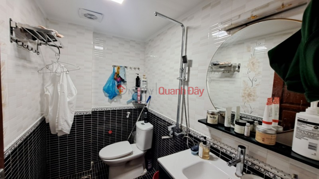 Quan Nhan Nhan Chhnh townhouse for sale, 36m, 4 floors, 6m frontage, alley near the street, right around 4 billion, contact 0817606560 Vietnam Sales, ₫ 4.4 Billion